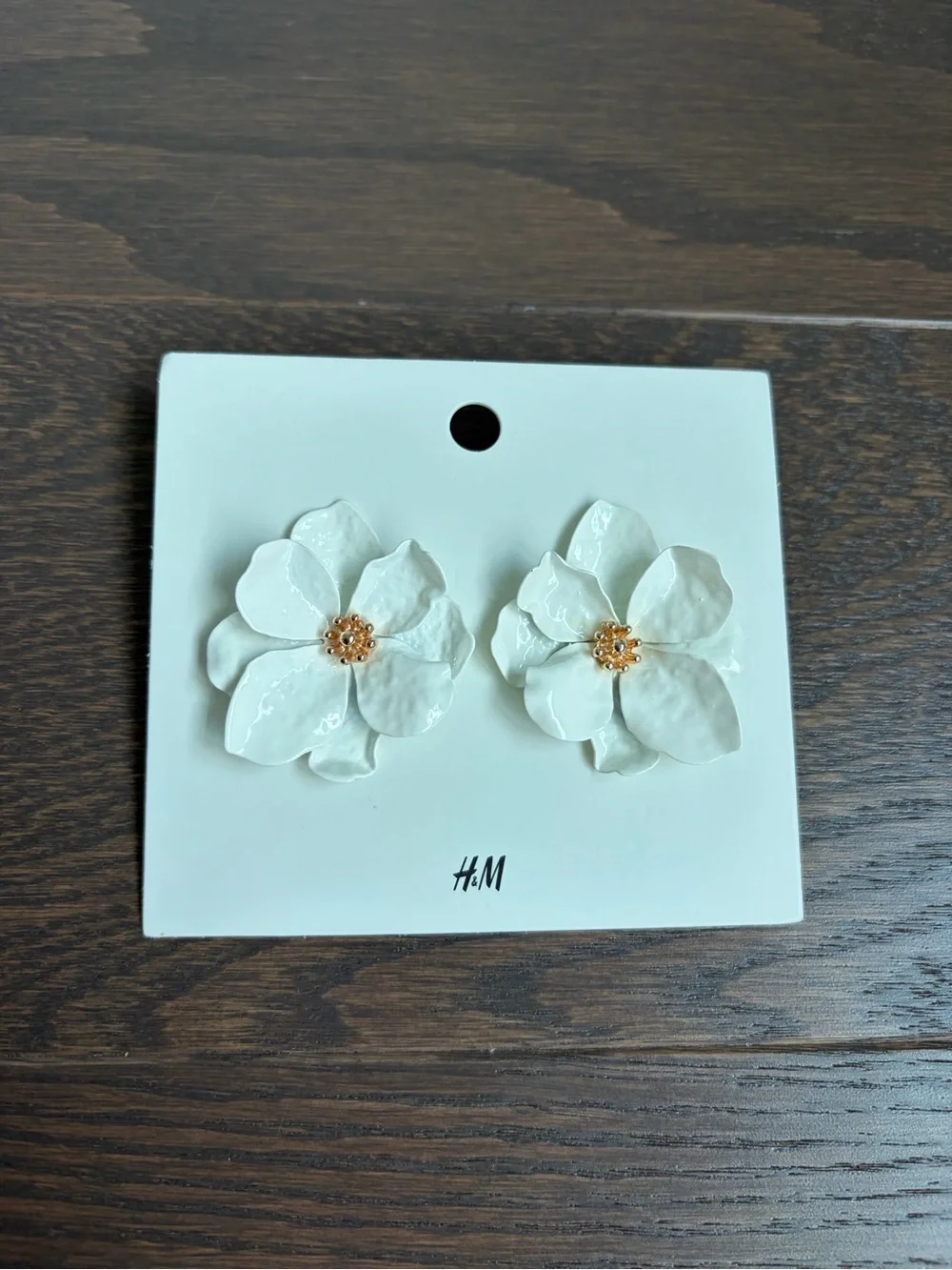 H&M White Floral Petal Statement Earrings